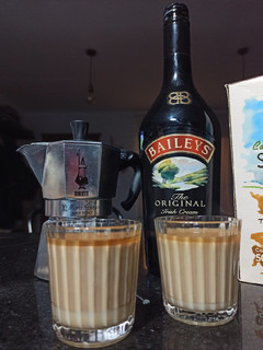Una foto de Café bombón