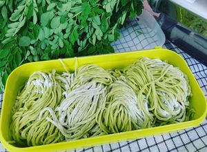 Foto resep Mie mentah daun kelor homemade