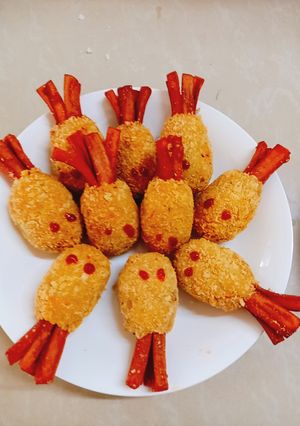 Hình của món Con mực từ tàu hủ trắng và xúc xích.
