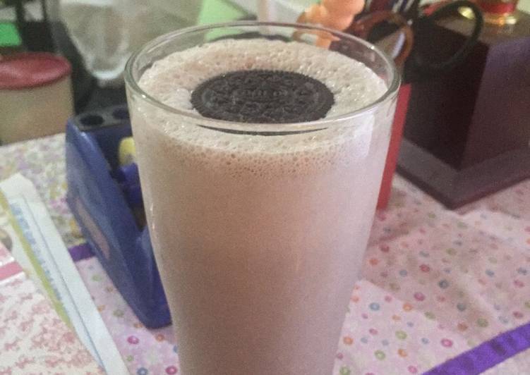 Recipe: Delicious Strawberry Milkshake