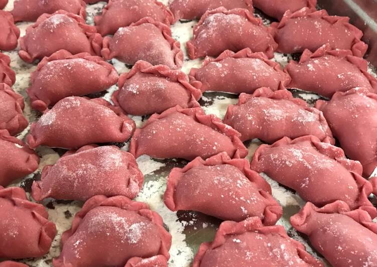 Романтичные вареники с вишней