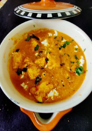 A picture of Paneer Makhani.