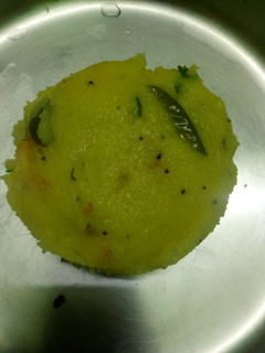 ரவா கிச்சடி (Rava khichadi recipe in tamil) செய்முறை முக்கிய புகைப்படம்