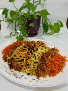 عکسی از دستور عدس پلو با مرغ ریش ریش
