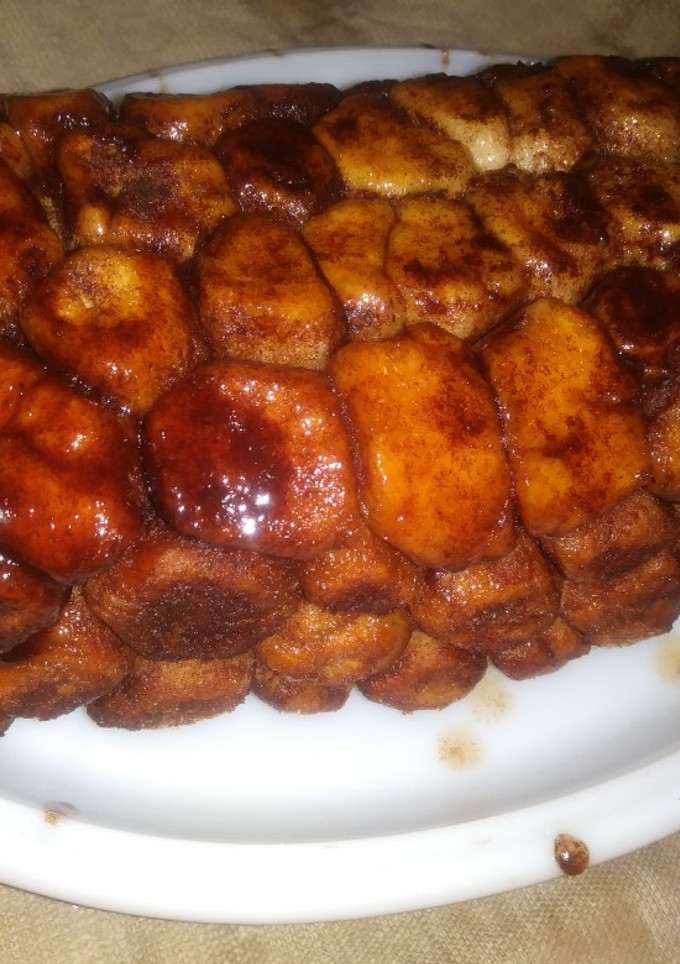A picture of Anita's Monkey Bread.