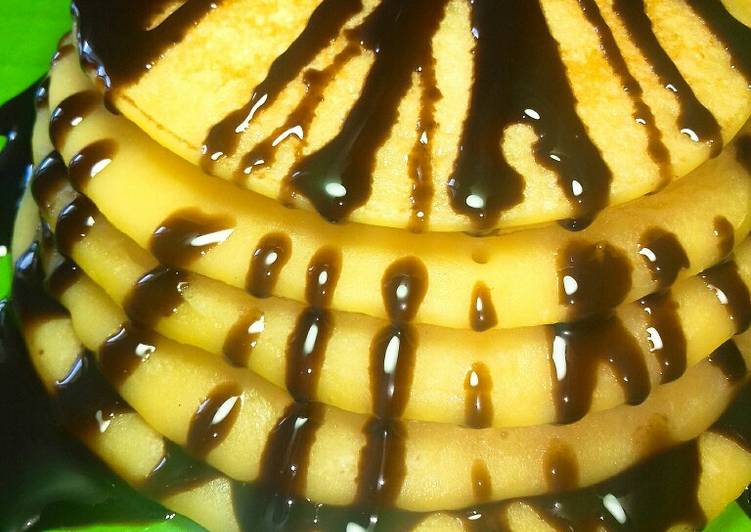 Pancake Sederhana Topping Coklat