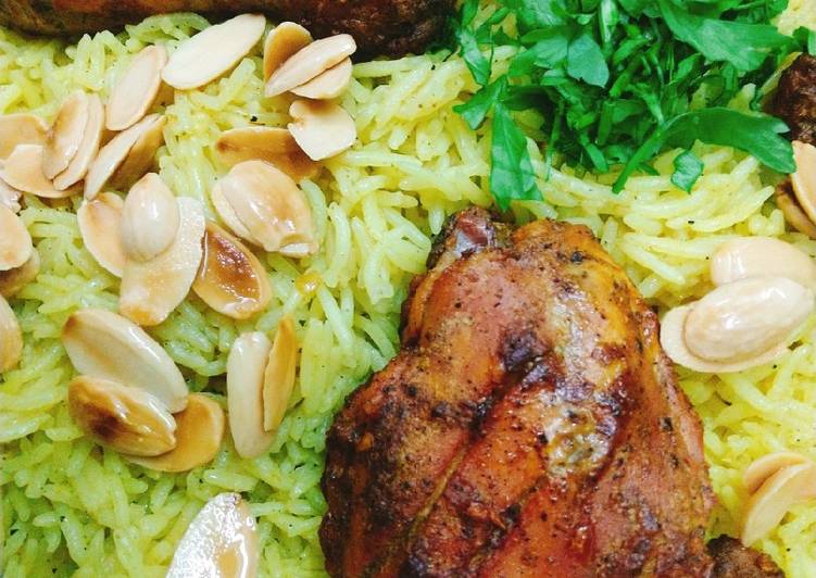دجاج تندوري مع أرز بالزعفران