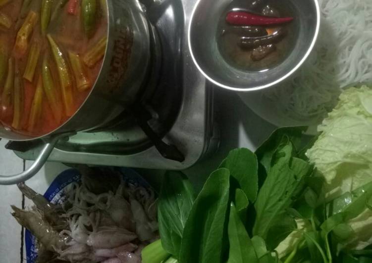 How to Prepare Quick Lẩu chua hải sản