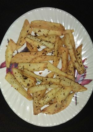 फ्रेंच फ्राईज (French fries recipe in hindi) रेसिपी मुख्य फोटो