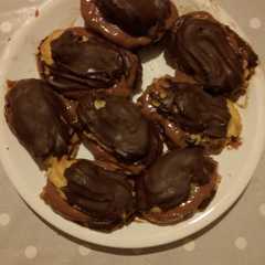 Foto di Eclair con crema al cioccolato.