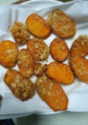 Hình của món Khoai lang chiên yến mạch.