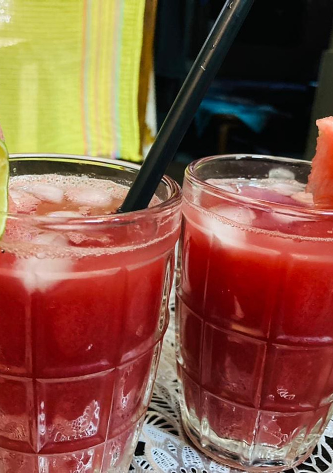 तरबूज का जूसWatermelon juice recipe in hindi) रेसिपी मुख्य फोटो