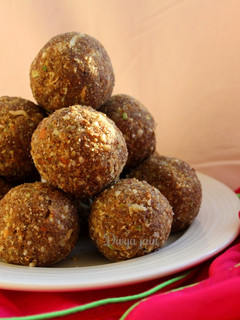 मेथी सोंठ लड्डू (Methi sonth ladoo recipe in Hindi) रेसिपी मुख्य फोटो