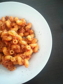 Una foto de Pasta con salsa "quesoñesa"🍝🌞 (especial niños)