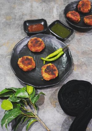 વેજીટેબલ કટલેટ(Vegetable cutlet Recipe in Gujarati) રેસીપી મુખ્ય ફોટો