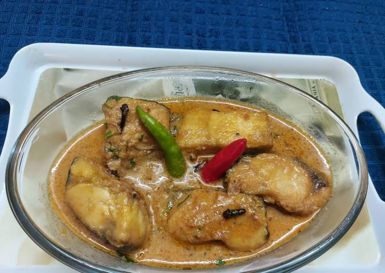 Recipe of Perfect Rohu Fish Dahi Korma or Rui Maacher Doi Korma