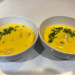A picture of Seafood chowder.