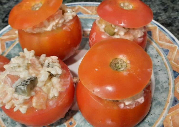 Tomate relleno de arroz