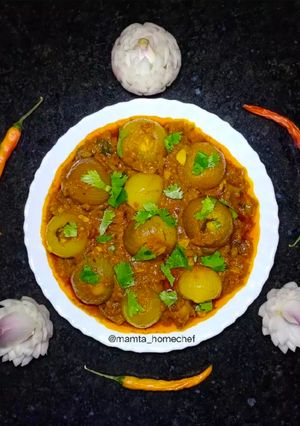 A picture of Whole Onion Sabji.