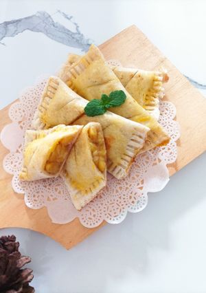Resep Roti Pie Resep Banana Cinammon Pie (Kulit Roti Tawar) oleh Bunda Olla - Cookpad