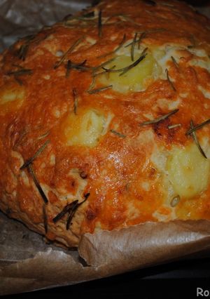 A picture of Potato loaf with cheddar cheese, rosemary and garlic.