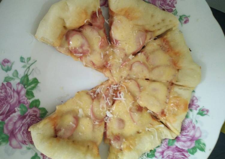 Resep Pizza Sosis Sapi Keju Simple dgn teflon Anti Gagal