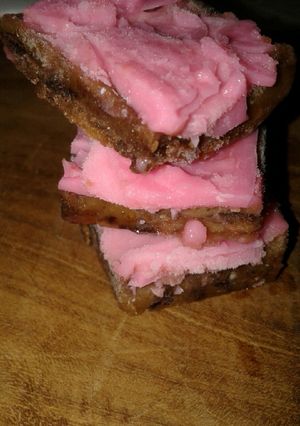 Foto resep Edible Cookie Dough Bars With Creamy Strawberry Pudding