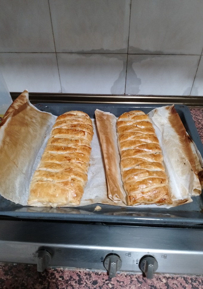 Una foto de Hojaldre de pollo y champiñones