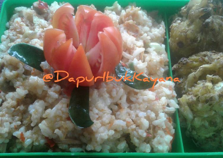 Resep 17 NasGor Terasi Harum Menggugah Selera, Menggugah Selera