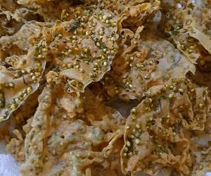 Masakan Populer Peyek kacang ijo Enak Bergizi