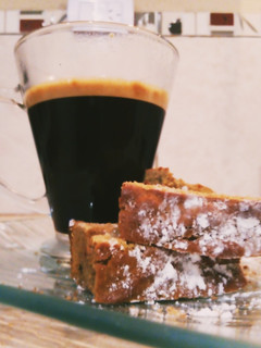 Una foto de Budín cuatro cuartos de harinas saludables y azúcar mascabo