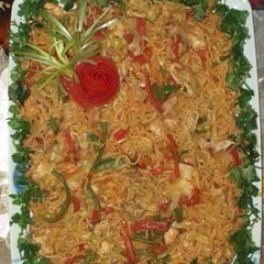 A picture of Chicken vegetable noodles.
