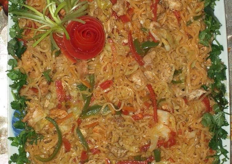 Recipe of Perfect Chicken vegetable noodles