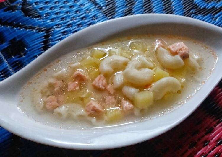 Bumbu Sup Salmon Makaroni dan Kentang (MPASI 11 Bulan) | Langkah Membuat Sup Salmon Makaroni dan Kentang (MPASI 11 Bulan) Yang Sedap