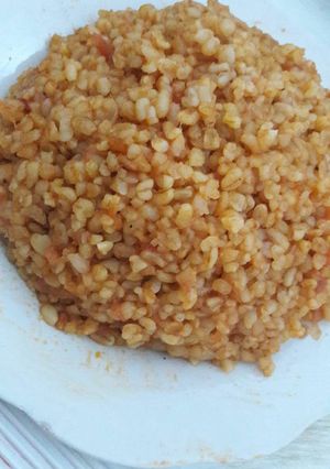 صورة لوصفة برغل احمر (بالبندورة)