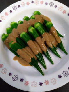 麻醬秋葵(涼拌小菜)(簡單料理)(方便素) 的食譜成品照片