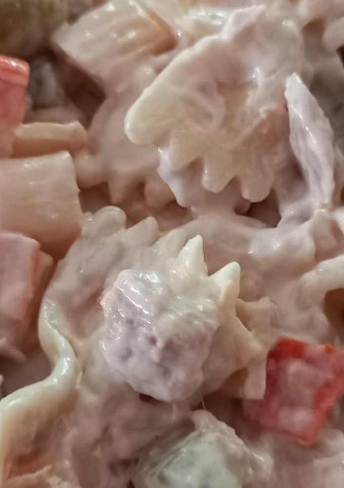 Una foto de 179. Ensalada de lacitos con mahonesa y ketchup
