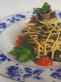 Gli agretti, conosciuti anche come barba di frate con acciughe