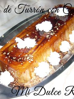 Una foto de Tarta de turrón con caramelo