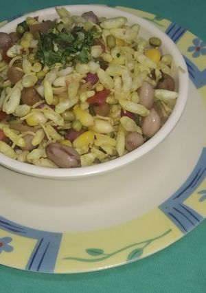 વેજ ભેળ (Veg. Bhel Recipe In Gujarati) રેસીપી મુખ્ય ફોટો