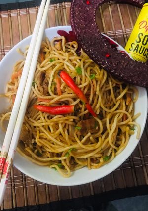 A picture of Chinese noodles 🍲 bowl.