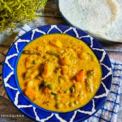 A picture of Vegetable Kurma / Vegetable Korma.