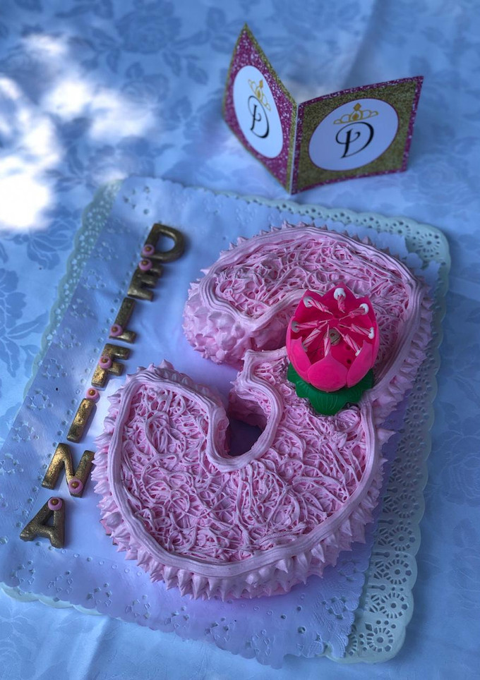Una foto de Torta de cumpleaños infantil