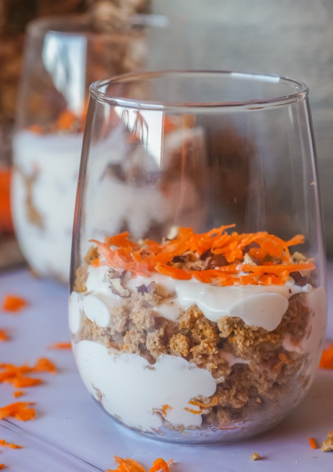 Una foto de Vasitos de yogur Carrot Cake