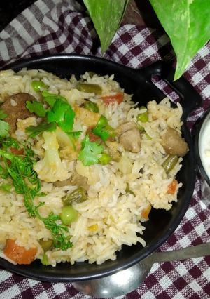 वेज पुलाव(veg pulao recipe in hindi) रेसिपी मुख्य फोटो