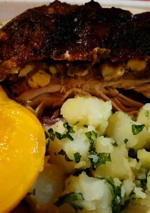 Töltött csirkecomb petrezselymes krumplival, ahogy mi szeretjük recept fotója