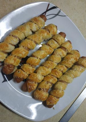 Leveles tésztába göngyölt virsli recept fotója