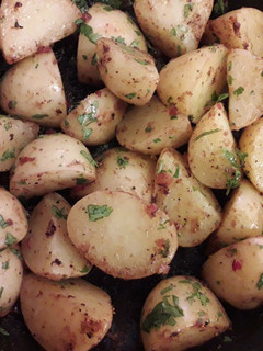 Una foto de Papitas al cilantro
