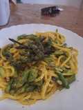 Pasta asparagi e zafferano