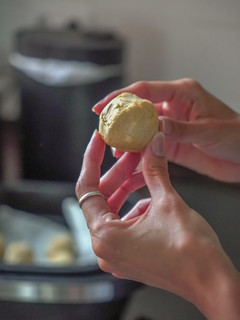 Una foto de Bolitas de mozzarella 3 ingredientes